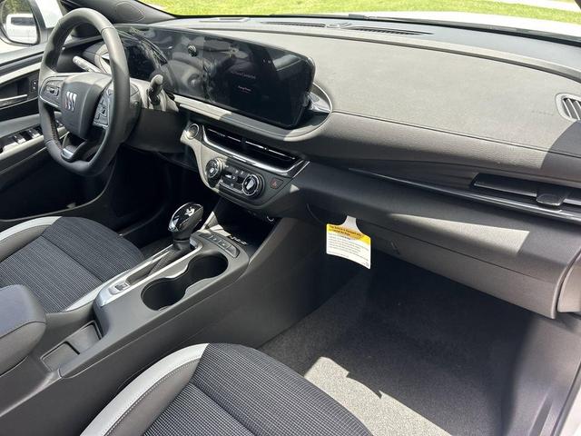 Photo of 2025 White Buick Envista