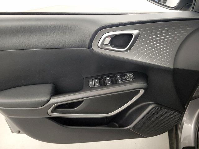 Photo of 2024 Silver Kia Soul