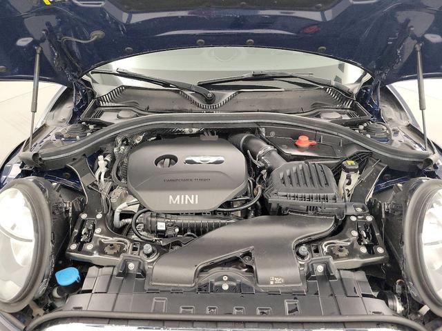 Photo of 2017 Blue MINI Clubman