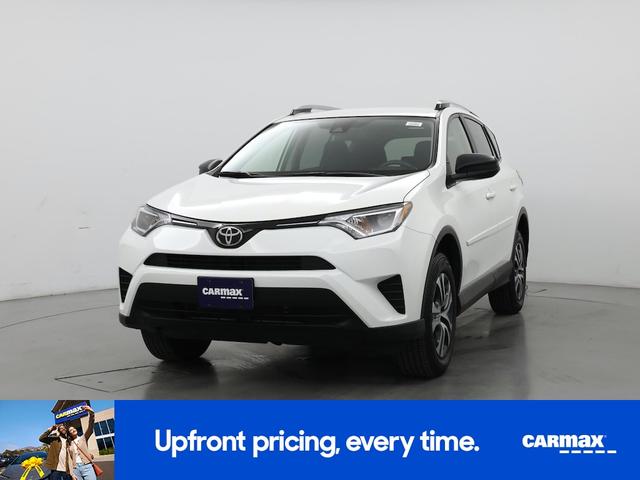 Photo of 2017 White Toyota RAV4