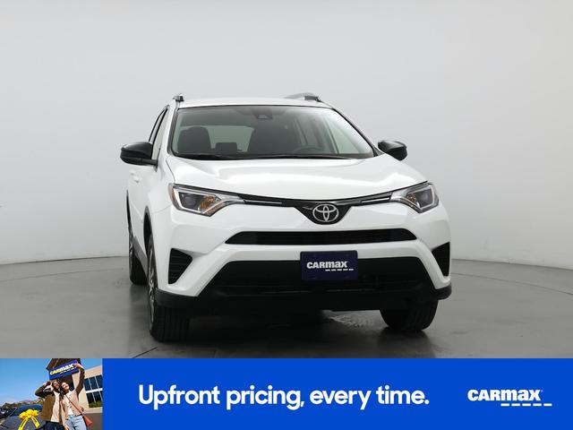 Photo of 2017 White Toyota RAV4