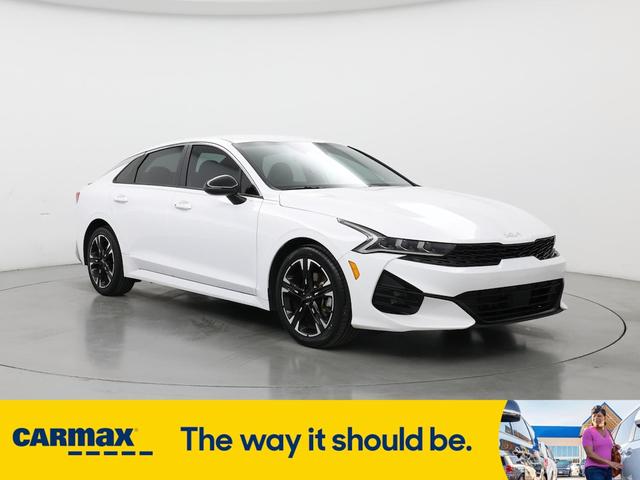 Photo of 2023 White Kia K5