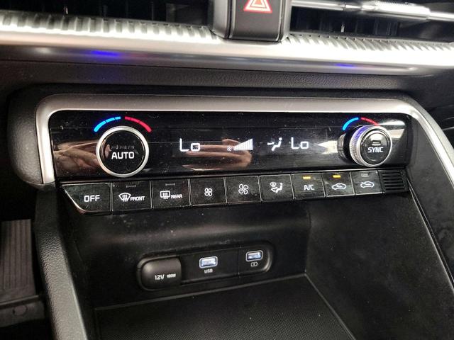 Photo of 2023 White Kia K5