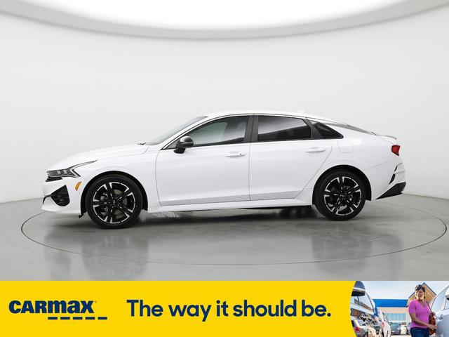 Photo of 2023 White Kia K5