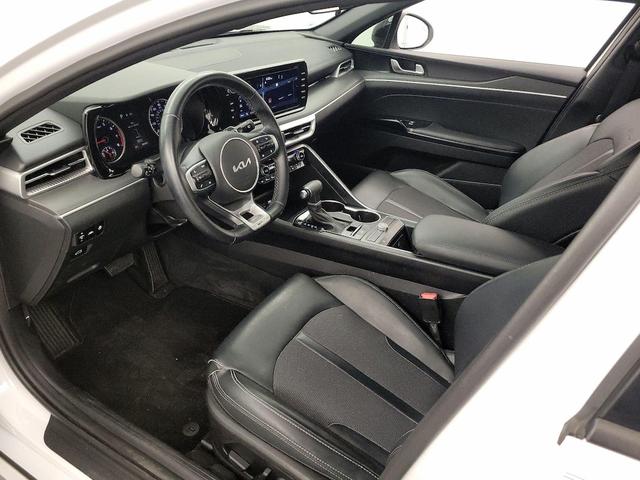 Photo of 2023 White Kia K5