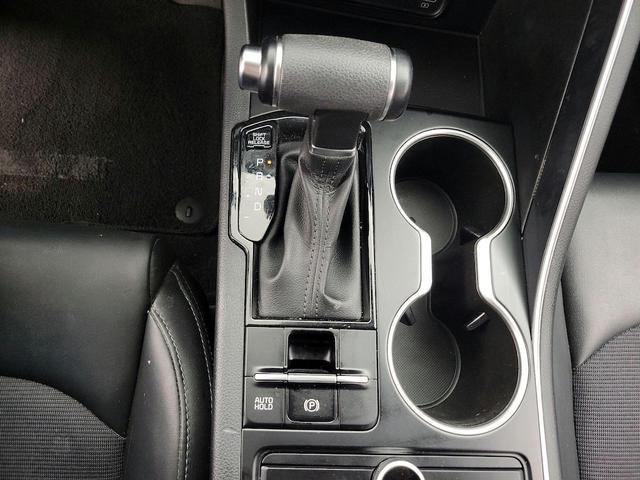 Photo of 2023 White Kia K5