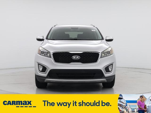 Photo of 2018 Silver Kia Sorento