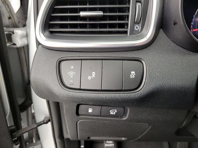 Photo of 2018 Silver Kia Sorento