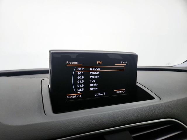 Photo of 2016 Black Audi Q3