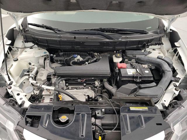 Photo of 2020 White Nissan Rogue