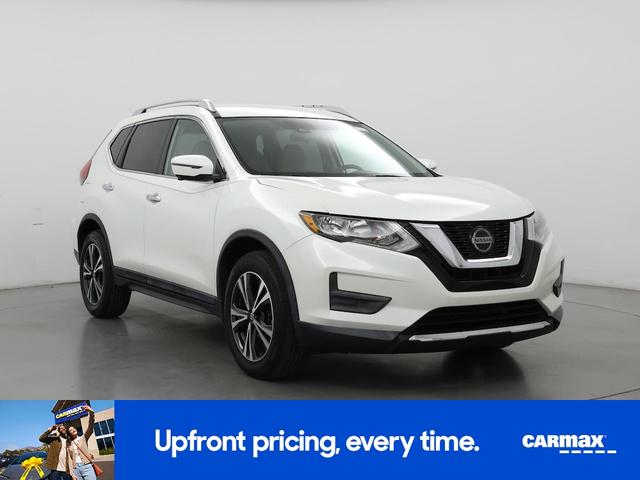 Photo of 2020 White Nissan Rogue