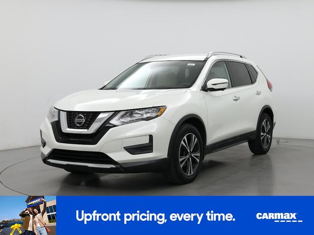 Photo of 2020 White Nissan Rogue