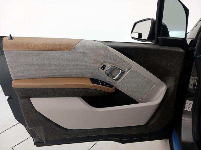 Photo of 2017 Gray BMW i3