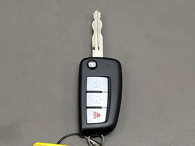 Photo of 2020 White Nissan Rogue