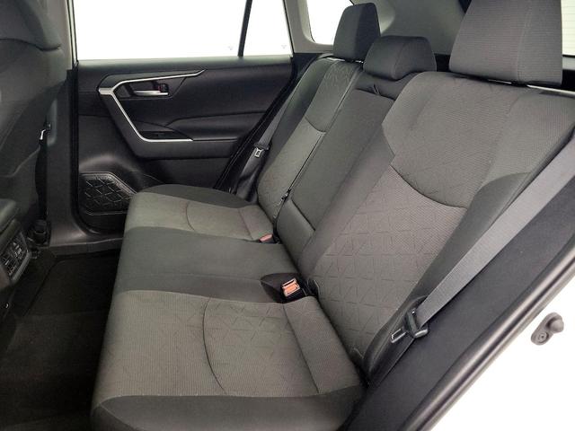 Photo of 2024 White Toyota RAV4