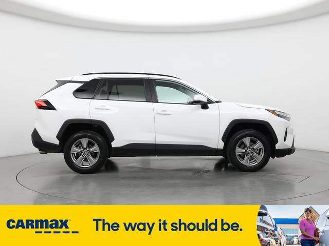 Photo of 2024 White Toyota RAV4