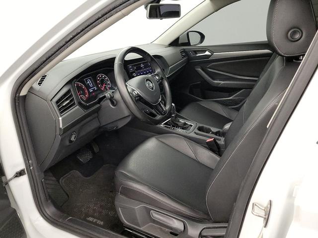 Photo of 2019 White Volkswagen Jetta