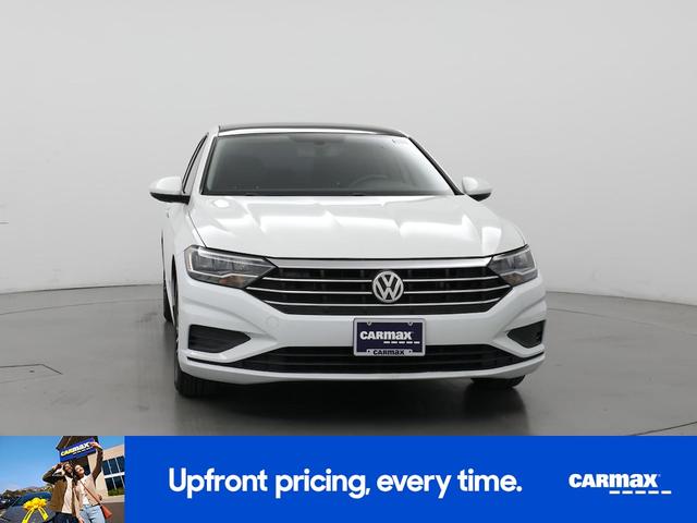 Photo of 2019 White Volkswagen Jetta