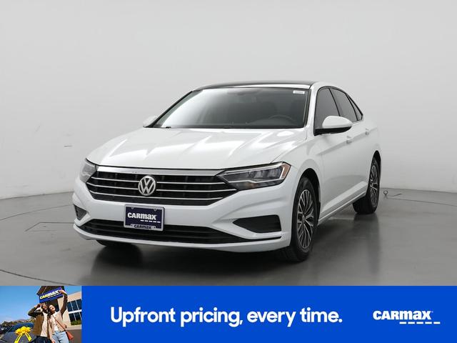 Photo of 2019 White Volkswagen Jetta