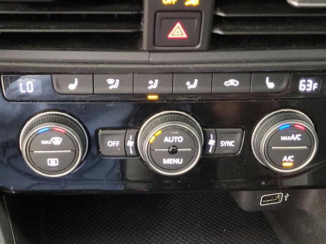 Photo of 2019 White Volkswagen Jetta