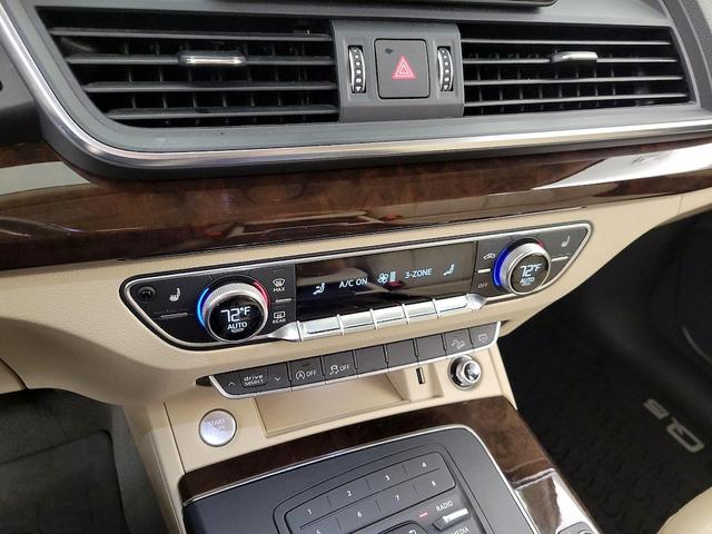 Photo of 2019 Black Audi Q5