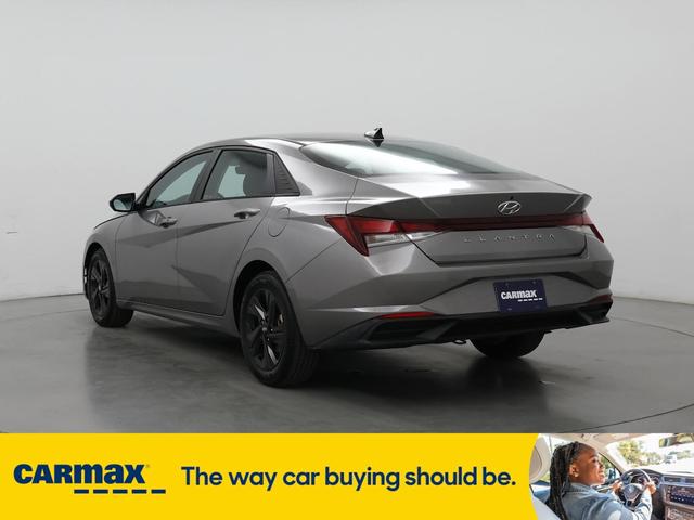 Photo of 2021 Gray Hyundai ELANTRA