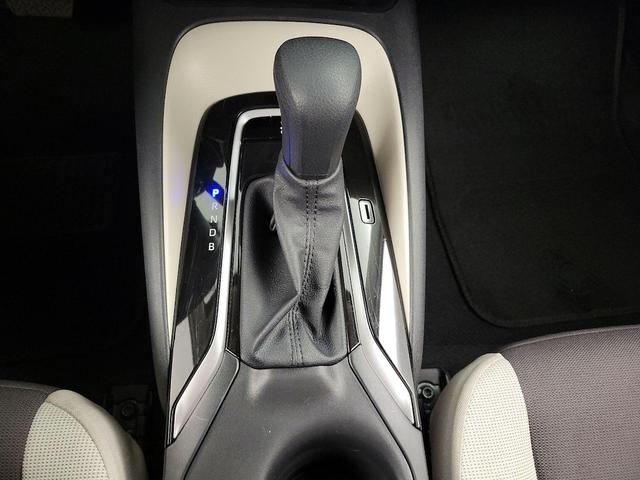 Photo of 2025 White Toyota Corolla