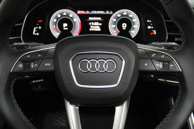 Photo of 2025 Glacier White Metallic Audi Q7