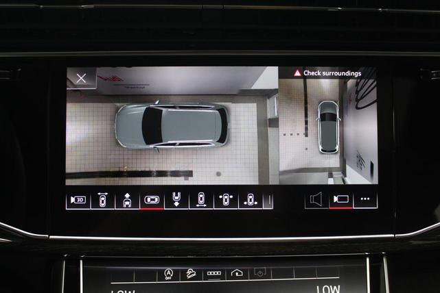 Photo of 2025 Glacier White Metallic Audi Q7