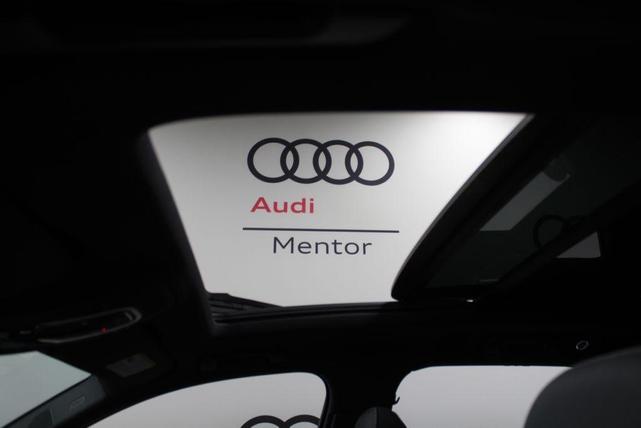 Photo of 2025 Glacier White Metallic Audi Q7