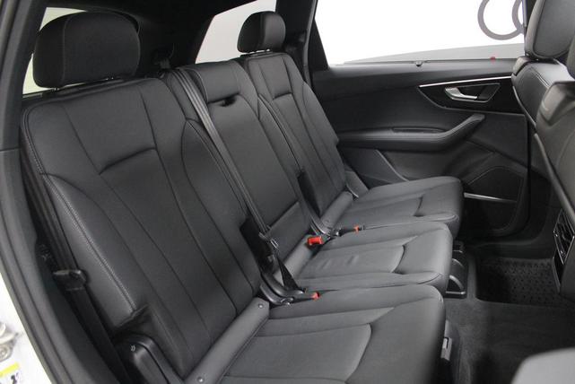 Photo of 2025 Glacier White Metallic Audi Q7