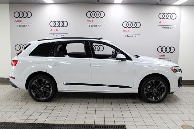 Photo of 2025 Glacier White Metallic Audi Q7