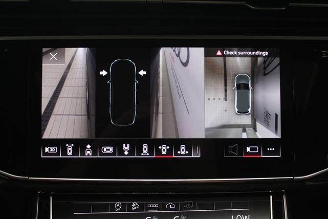 Photo of 2025 Waitomo Blue Metallic Audi Q7