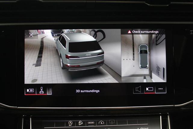 Photo of 2025 Waitomo Blue Metallic Audi Q7