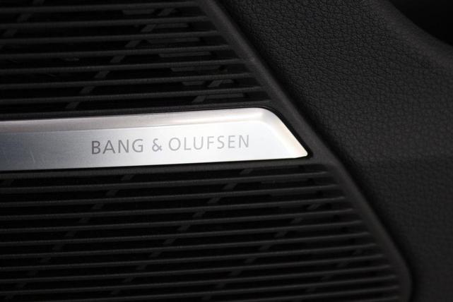 Photo of 2025 Waitomo Blue Metallic Audi Q7