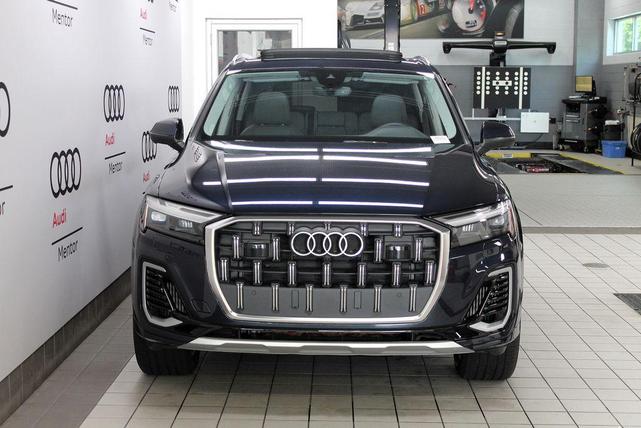 Photo of 2025 Waitomo Blue Metallic Audi Q7