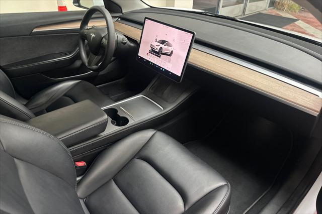 Photo of 2023 Pearl White Multi-Coat Tesla Model 3