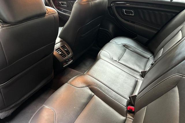 Photo of 2011 Ingot Silver Metallic Ford Taurus