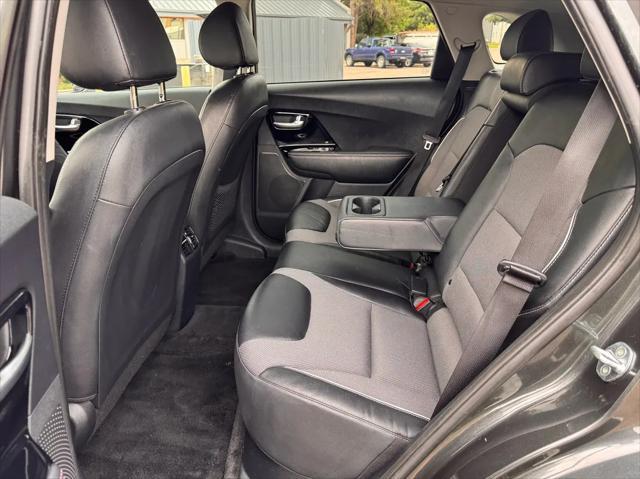 Photo of 2021 Gray Kia Niro EV