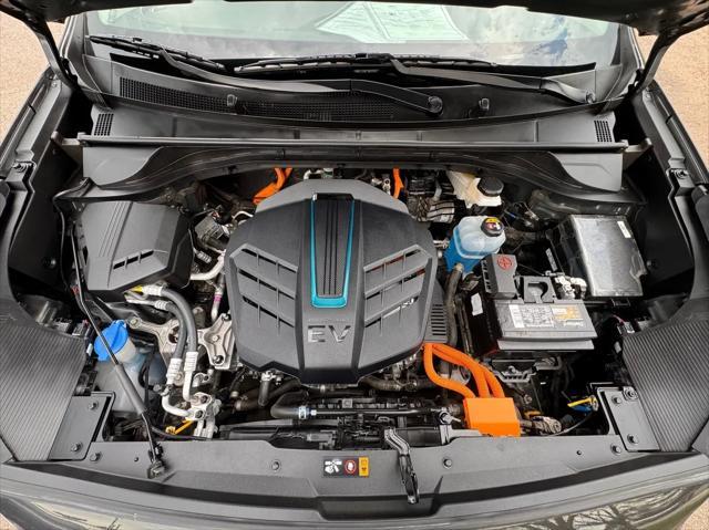 Photo of 2021 Gray Kia Niro EV