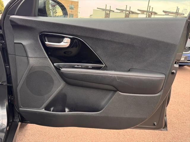 Photo of 2021 Gray Kia Niro EV