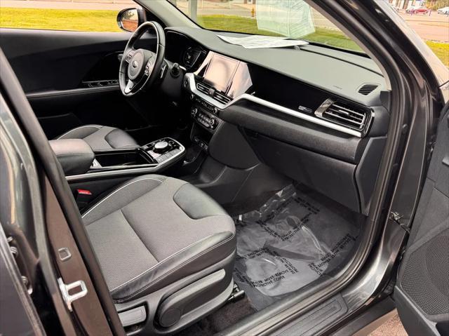 Photo of 2021 Gray Kia Niro EV