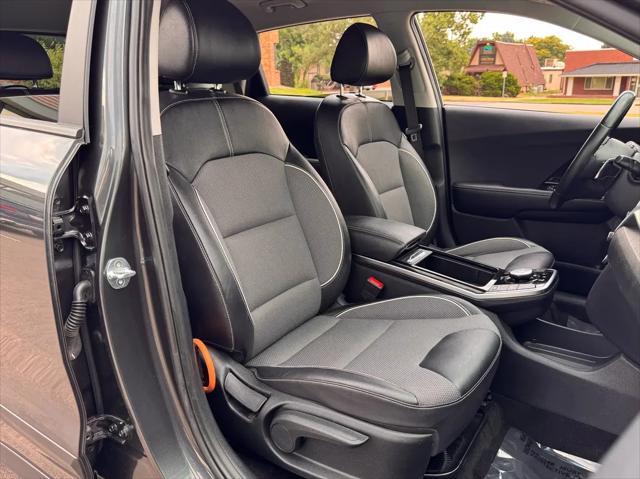 Photo of 2021 Gray Kia Niro EV