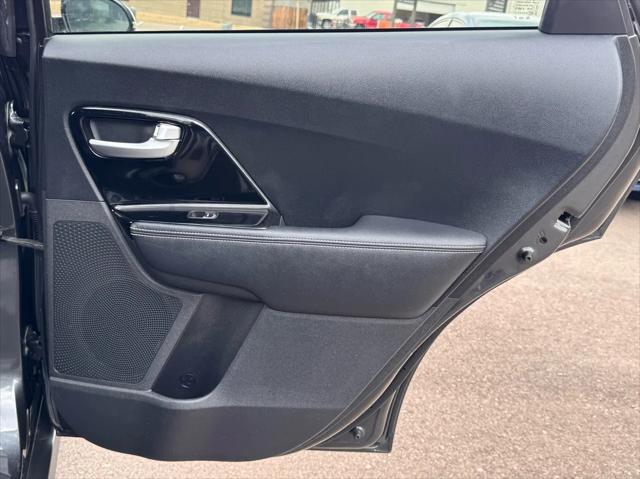 Photo of 2021 Gray Kia Niro EV