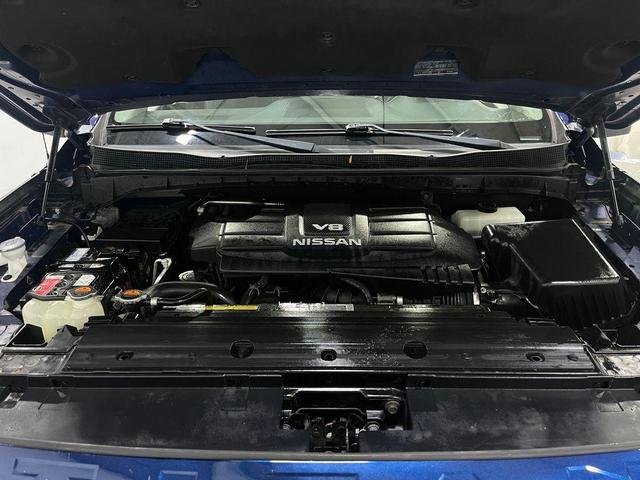 Photo of 2017 Deep Blue Pearl Nissan Titan
