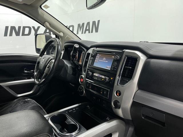 Photo of 2017 Deep Blue Pearl Nissan Titan