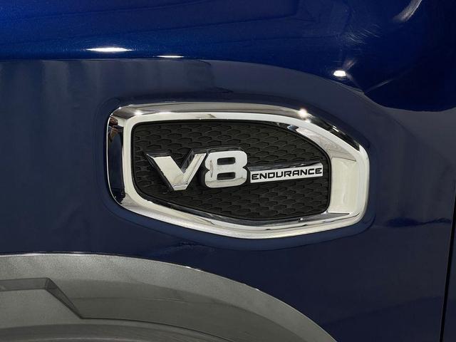 Photo of 2017 Deep Blue Pearl Nissan Titan