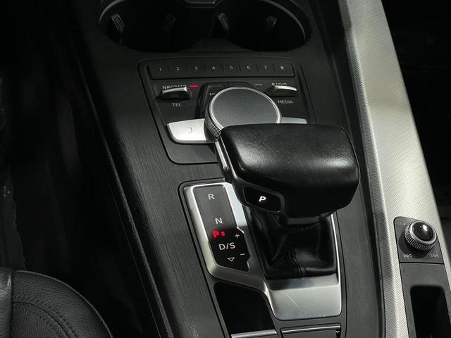 Photo of 2018 Florett Silver Metallic Audi A4