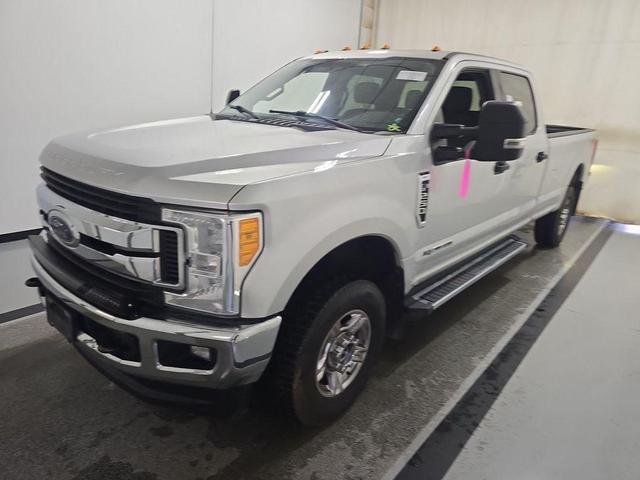 Photo of 2017 Ingot Silver Metallic Ford F-250