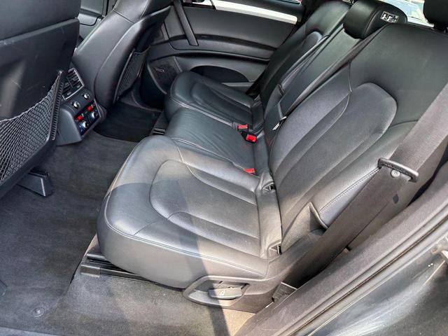 Photo of 2013 Graphite Gray Metallic Audi Q7